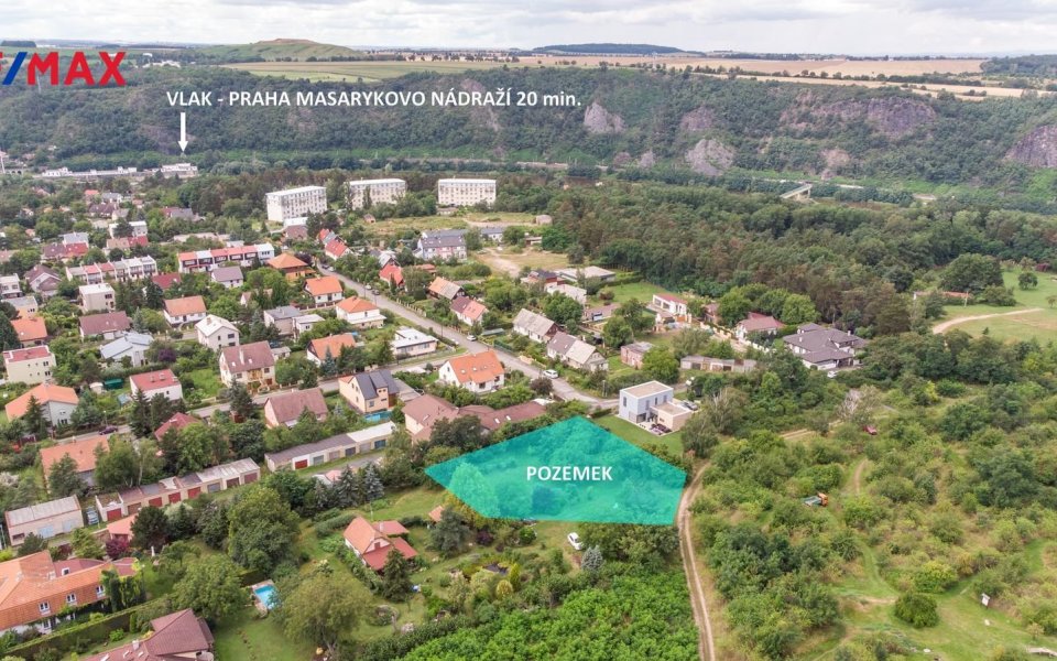 Prodej pozemku 1000 m², Husinec