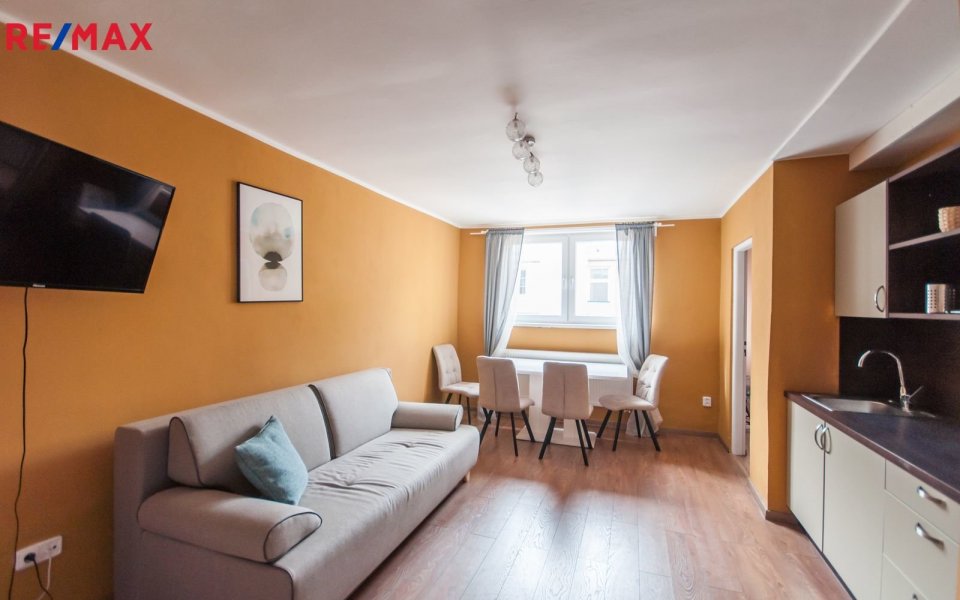 Pronájem bytu 2+kk v družstevním vlastnictví 50 m², Praha 1 - Nové Město