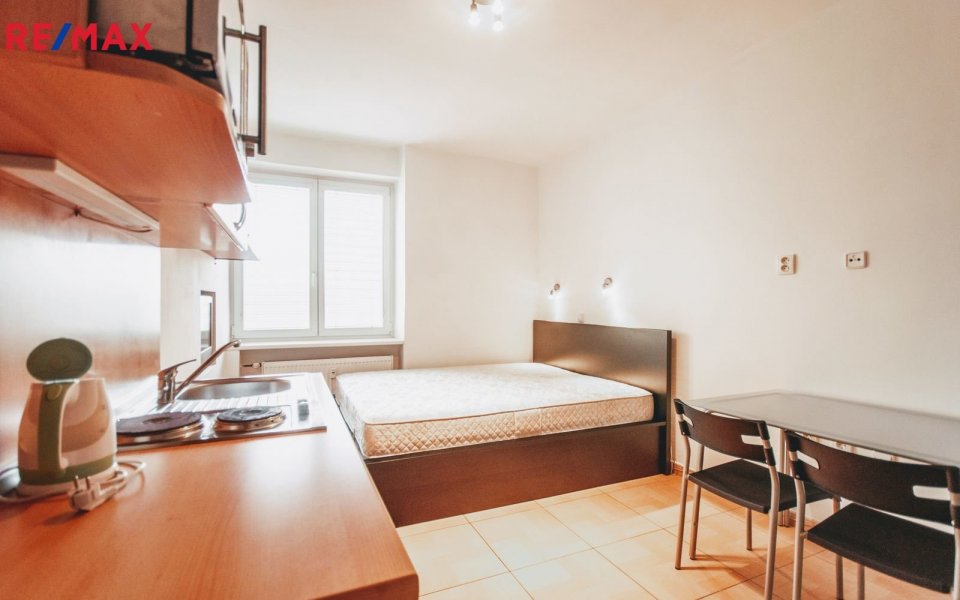 Pronájem bytu 1+kk v osobním vlastnictví 22 m², Praha 8 - Libeň