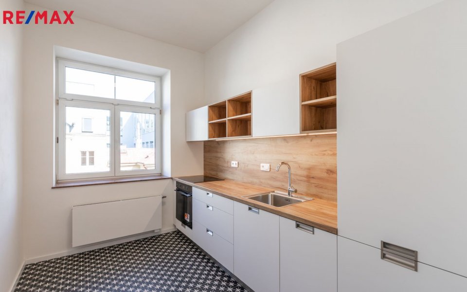 Pronájem bytu 2+1 v osobním vlastnictví 53 m², Praha 8 - Karlín